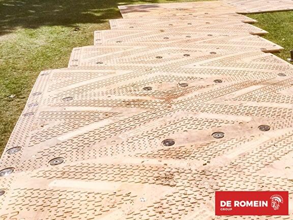 Plastic road plates